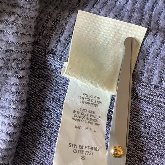 Freeloader cardi sm EUC soft - Picture 5 of 5